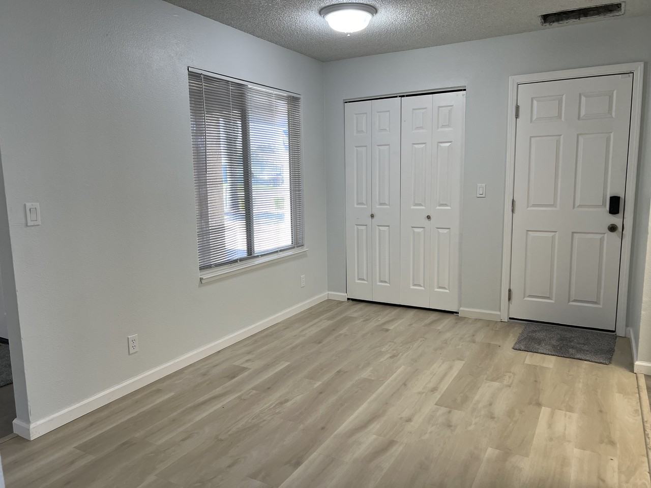 3793 Rock Island Dr - Photo 5 of 22