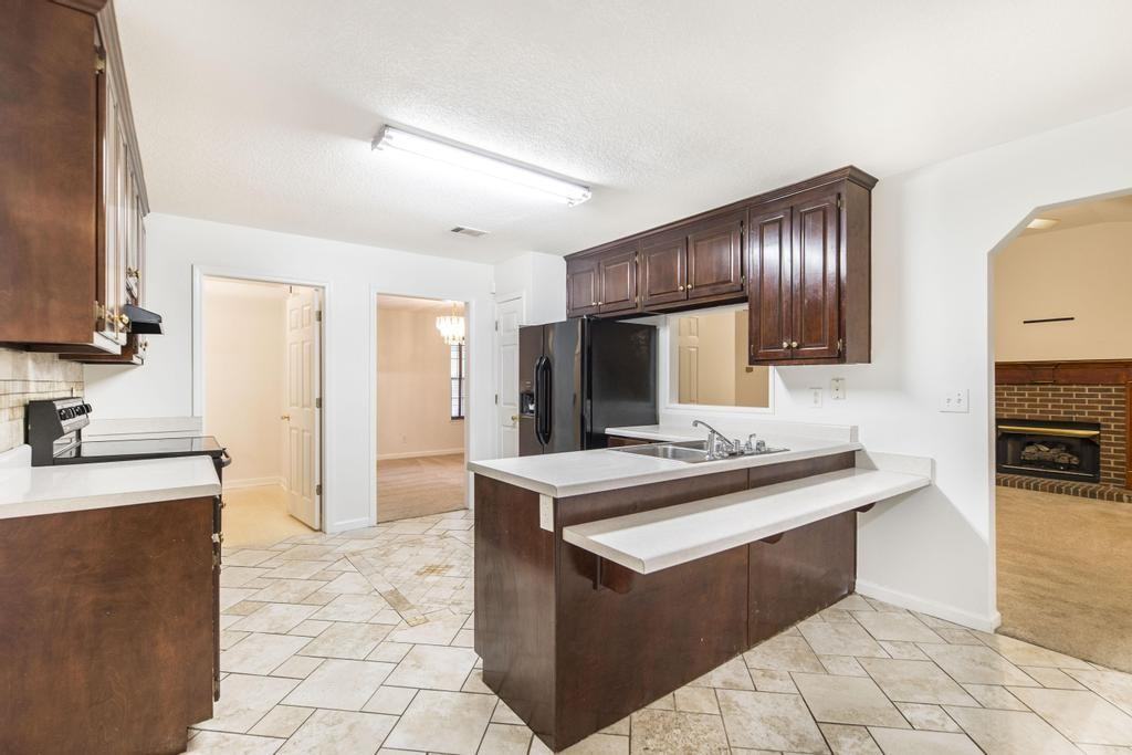 4691 Donnan Rd - Photo 6 of 10