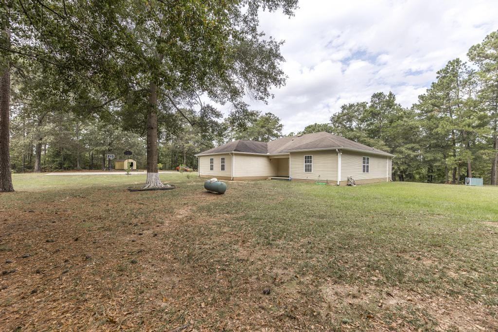 4691 Donnan Rd - Photo 4 of 10