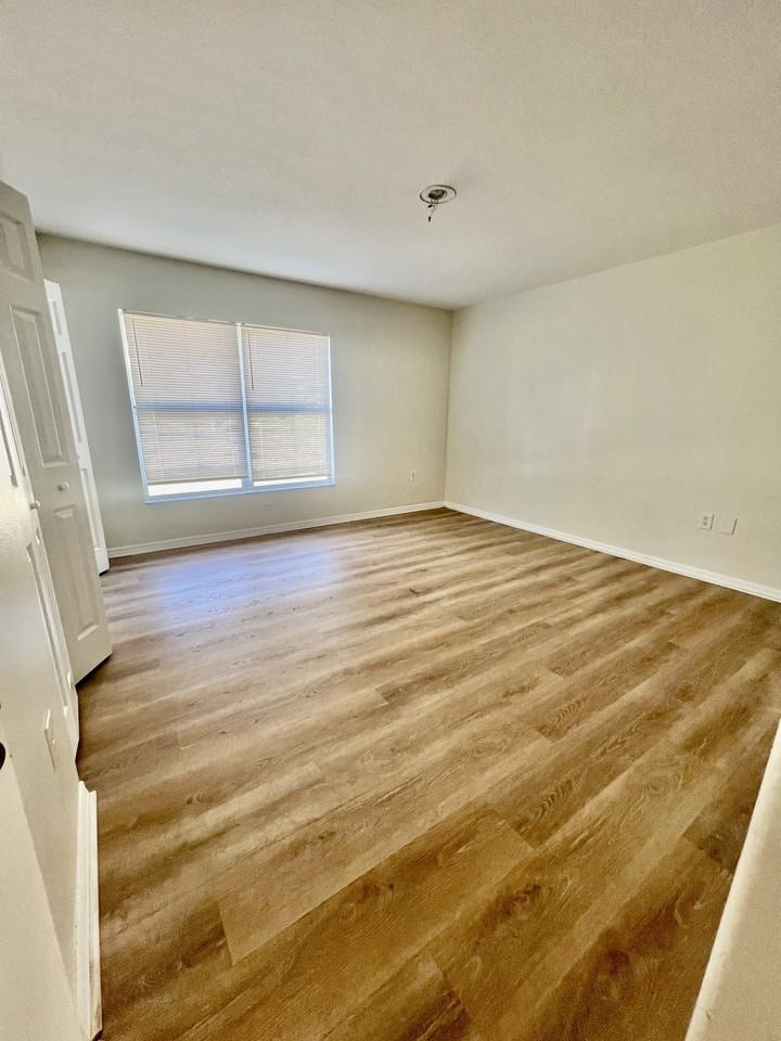 37215 Grassy Hill Ln #1 - Photo 5 of 17