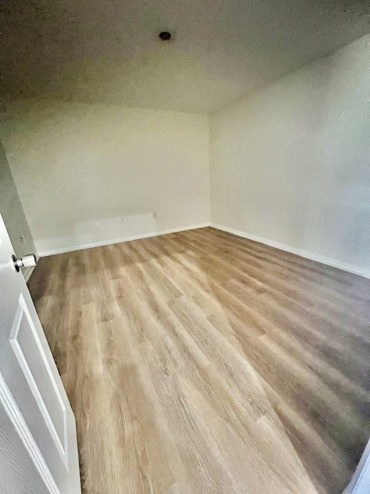 37215 Grassy Hill Ln #1 - Photo 6 of 17