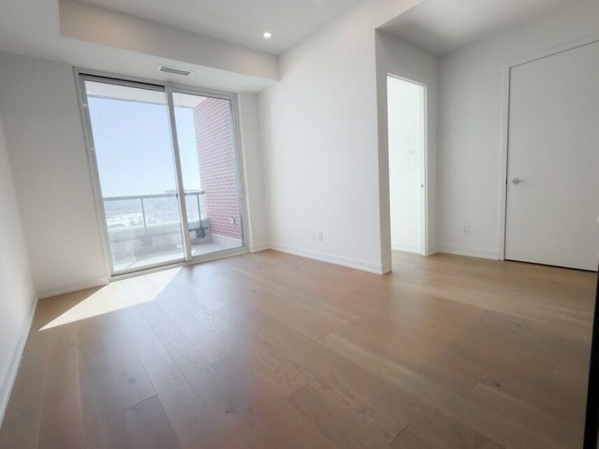 3100 Keele St #1207 - Photo 7 of 38