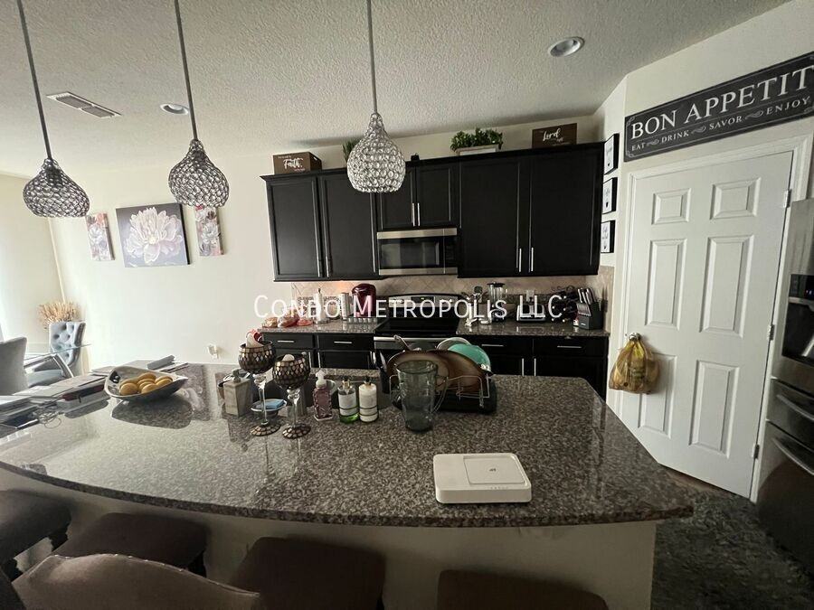 1608 Regal River Cir - Photo 5 of 18