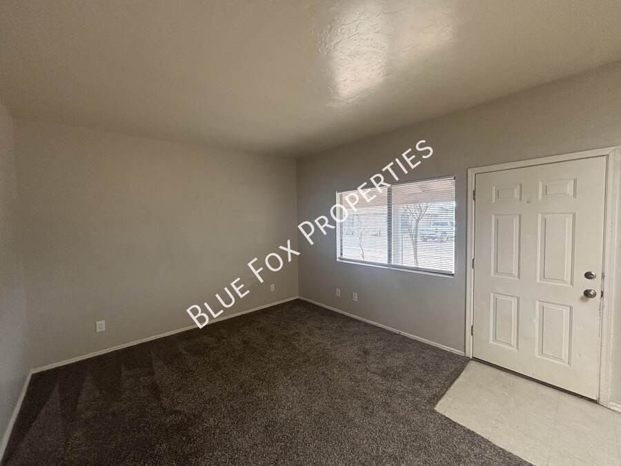 110 W Delano St #2 - Photo 3 of 17