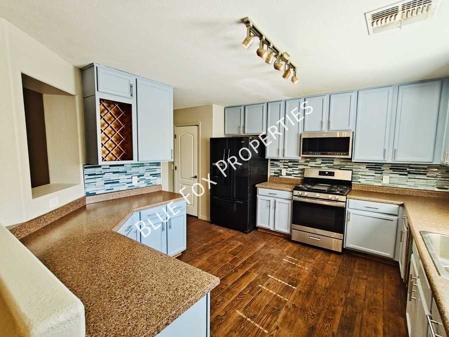 5858 E Sanderling Dr - Photo 5 of 23