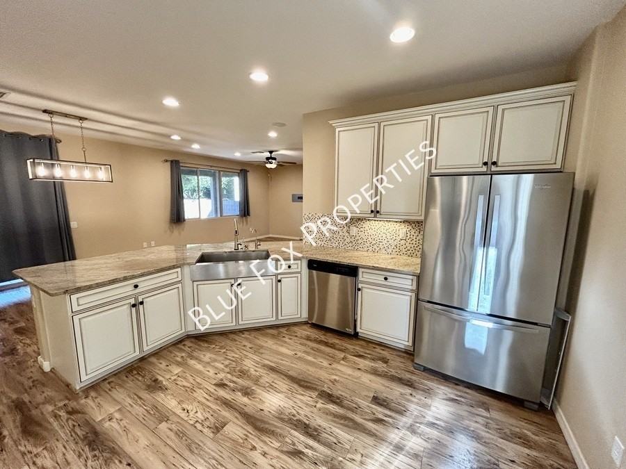 9478 S Desert Fauna Loop - Photo 3 of 25