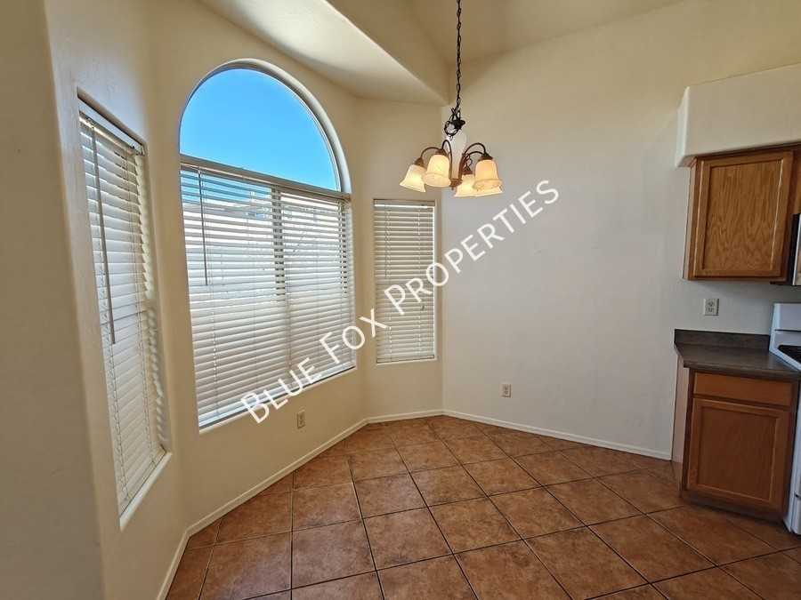 60354 E Alpine Way - Photo 3 of 31