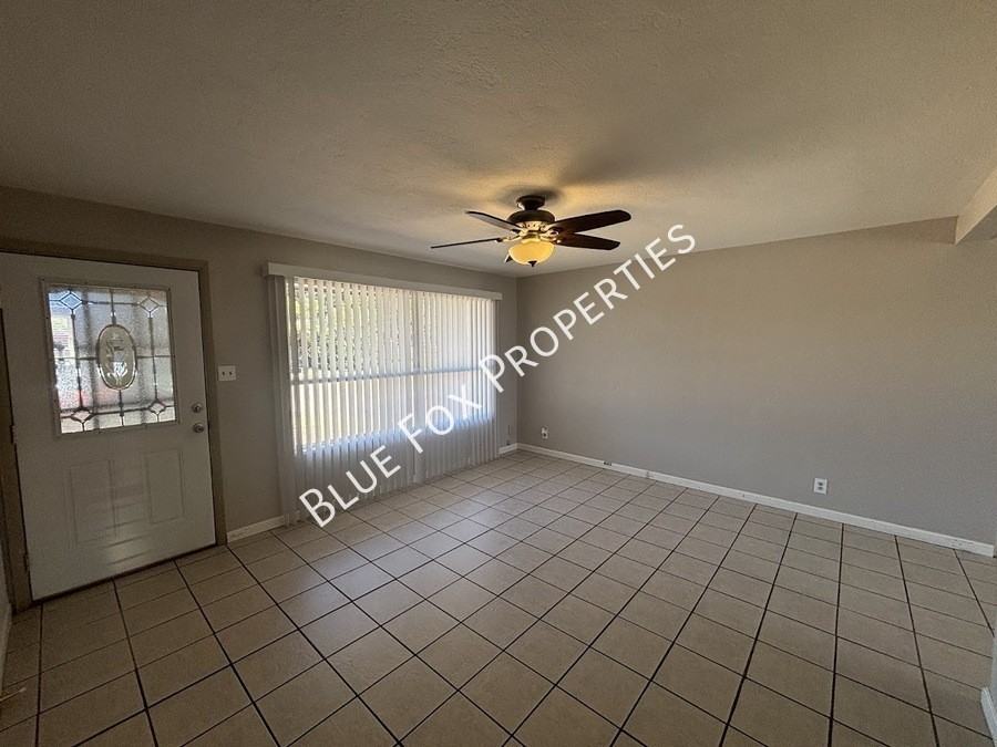 5674 E Eastland St - Photo 3 of 24