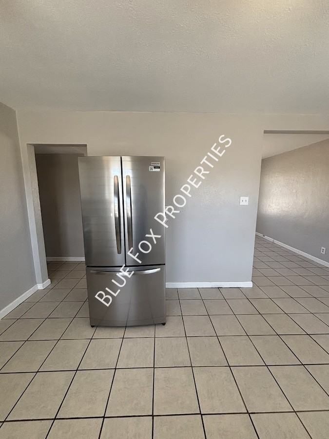 5674 E Eastland St - Photo 6 of 24