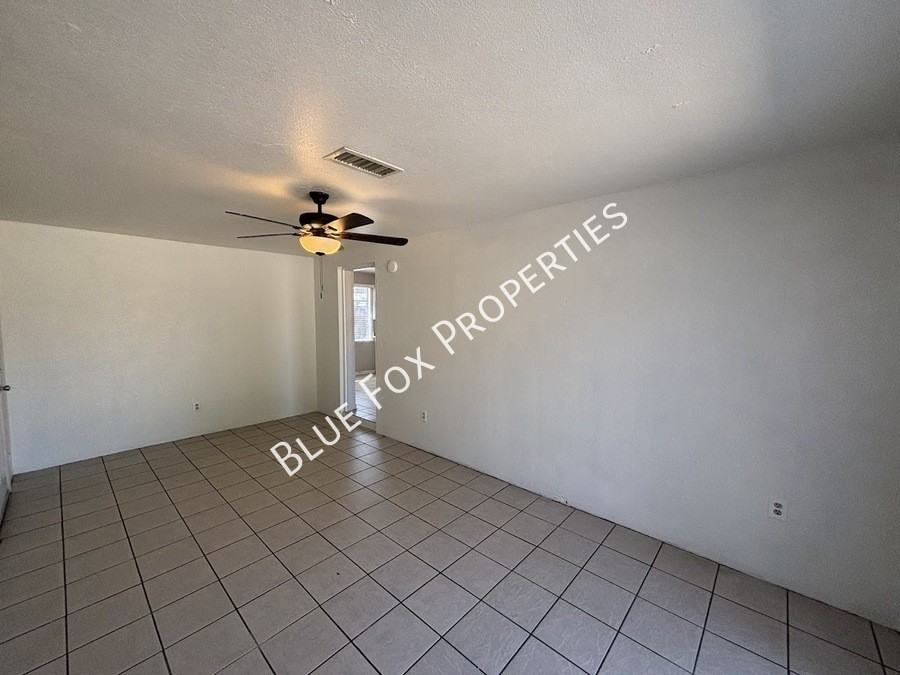 5674 E Eastland St - Photo 7 of 24