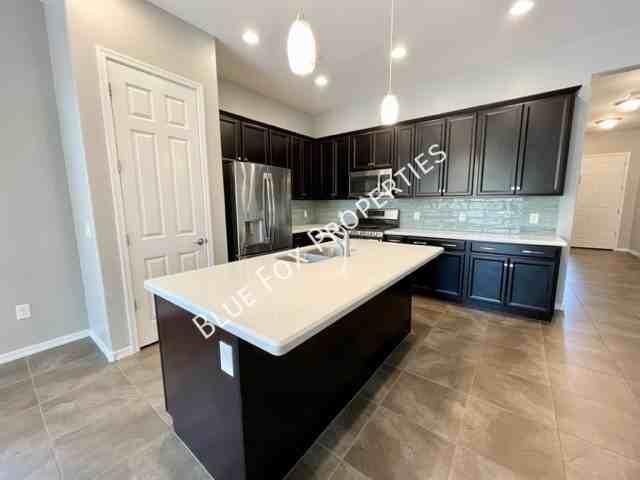 13362 N Cottontop Ct - Photo 2 of 38