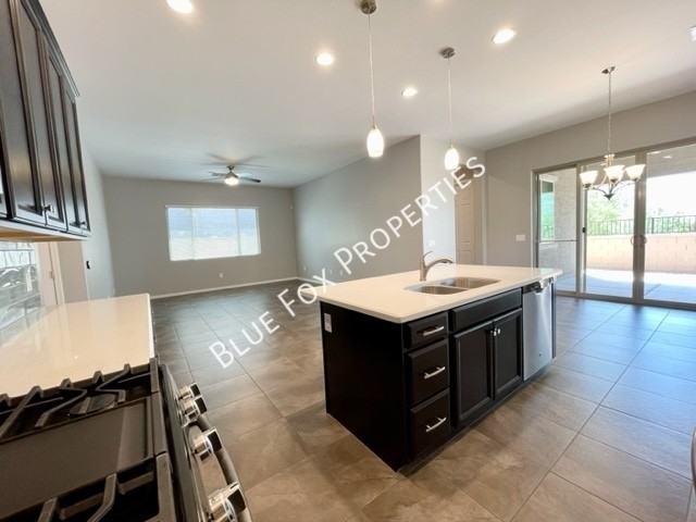 13362 N Cottontop Ct - Photo 7 of 38