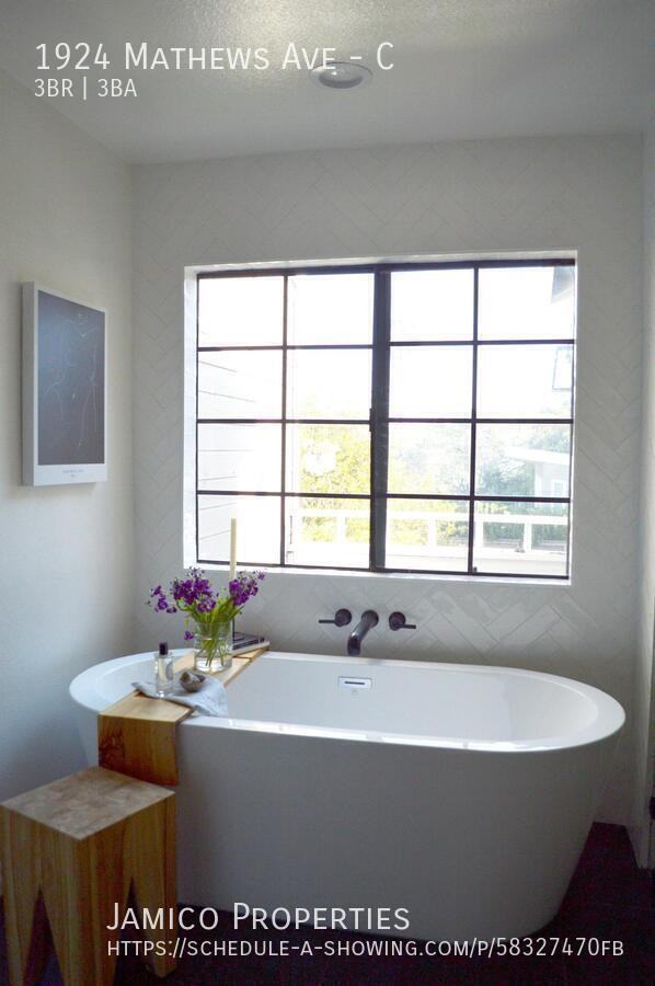 1924 Mathews Ave #C - Photo 6 of 30