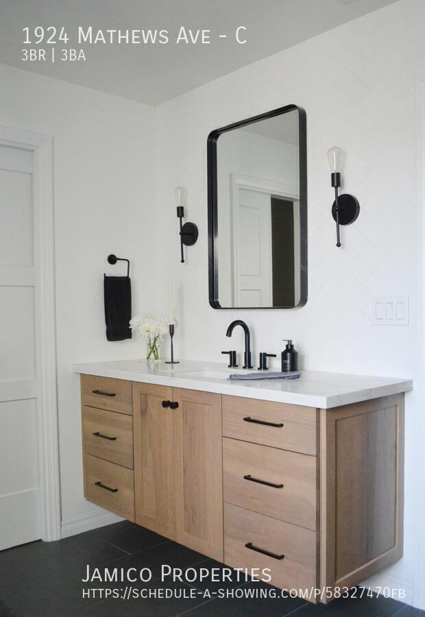 1924 Mathews Ave #C - Photo 7 of 30