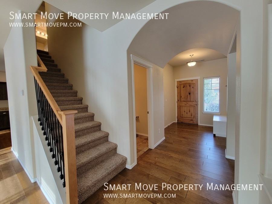 8723 W Pine Nut Ln - Photo 4 of 32