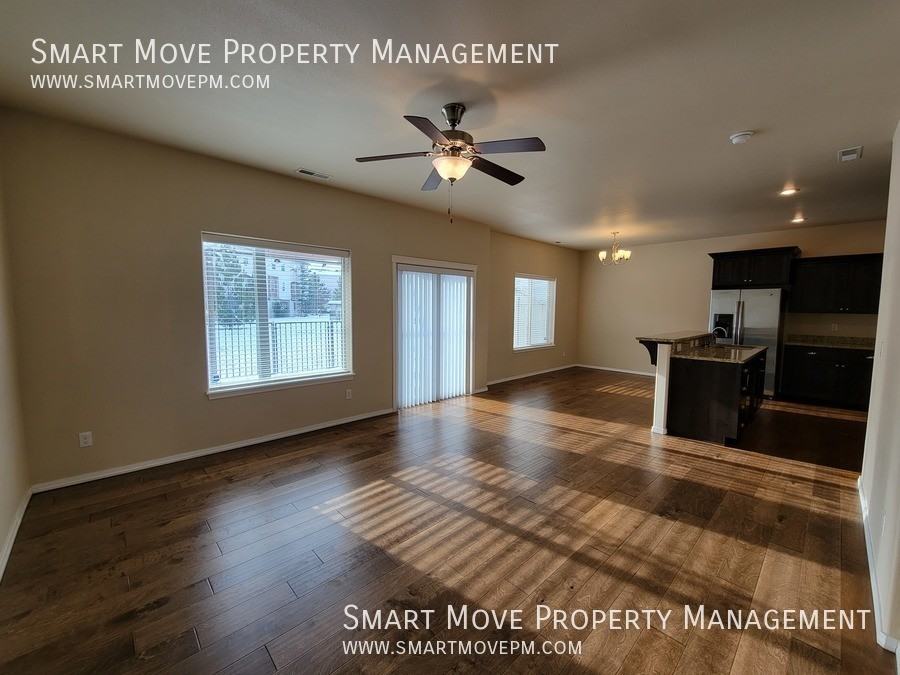 8723 W Pine Nut Ln - Photo 6 of 32