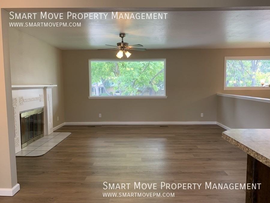 8800 W Craydon Dr - Photo 6 of 25