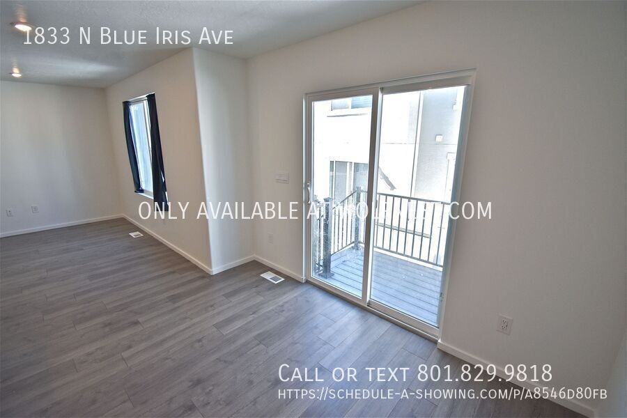 1833 N Blue Iris Ave - Photo 7 of 45