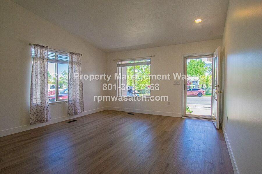 25 Clubhouse Dr - Photo 7 of 18