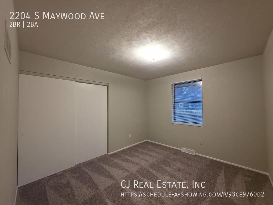 2204 S Maywood Ave - Photo 7 of 11
