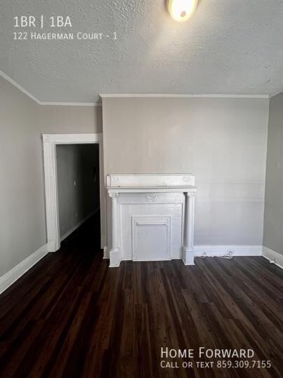 122 Hagerman Ct #1 - Photo 4 of 15
