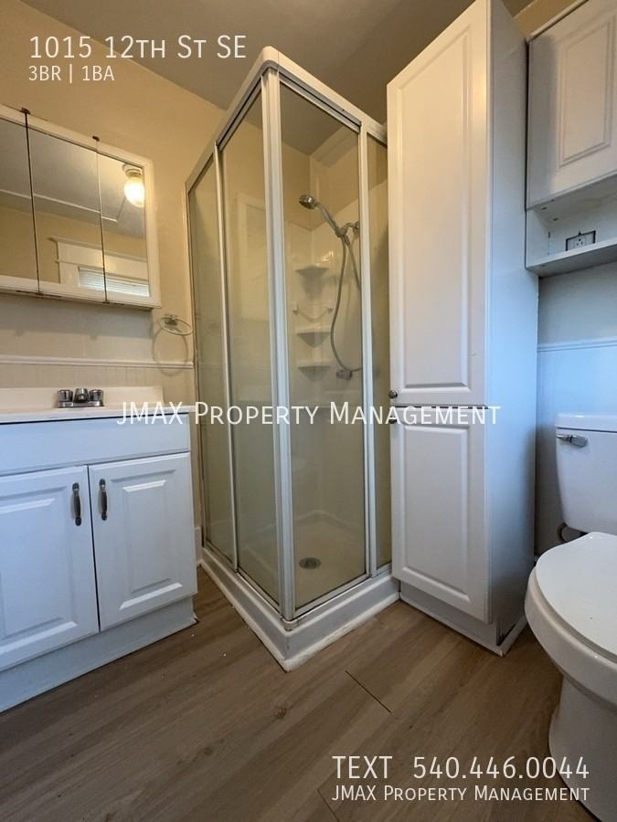 1015 12th St Se - Photo 7 of 11