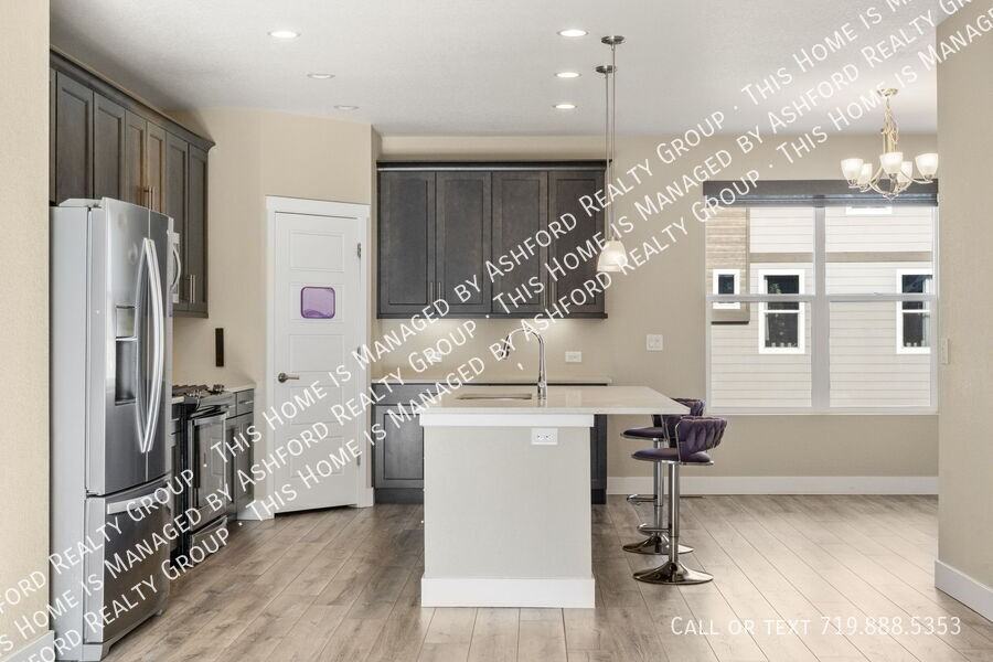 1367 Plentiful Dr - Photo 4 of 25