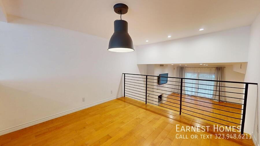 4733 La Villa Marina #D - Photo 6 of 23