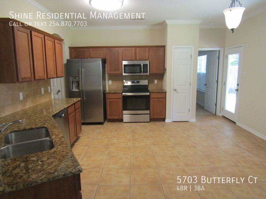 5703 Butterfly Ct - Photo 5 of 19