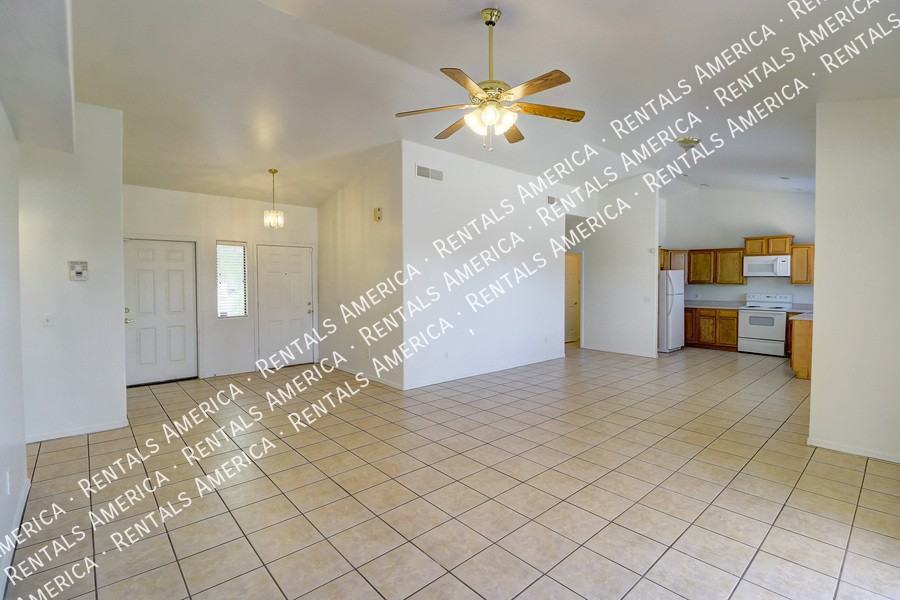 201 W Palm Ct - Photo 5 of 26