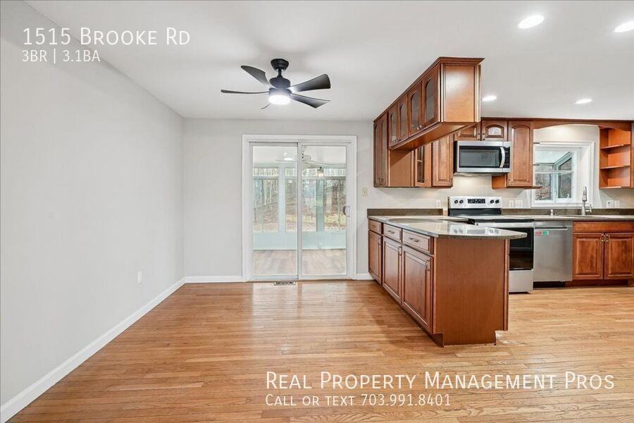 1515 Brooke Rd - Photo 3 of 20