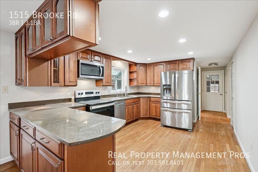 1515 Brooke Rd - Photo 4 of 20