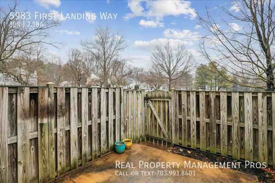 5983 First Landing Way - Photo 3 of 34