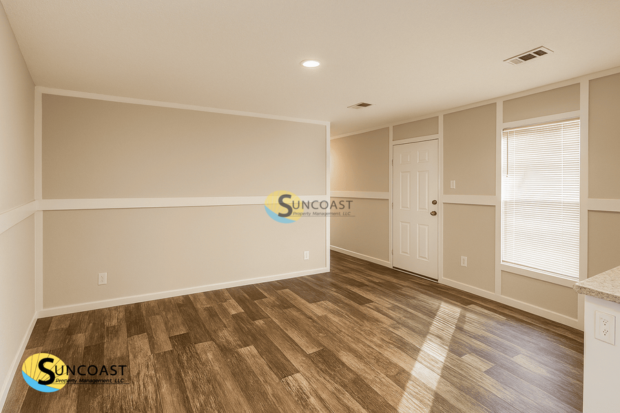 6562 Coolidge St - Photo 4 of 14