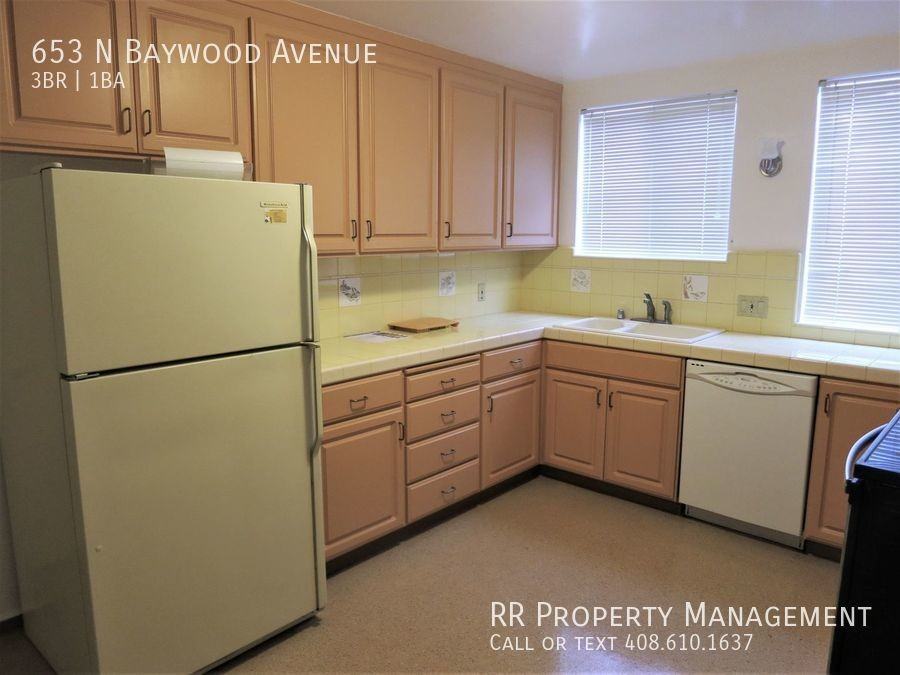 653 N Baywood Ave - Photo 7 of 18