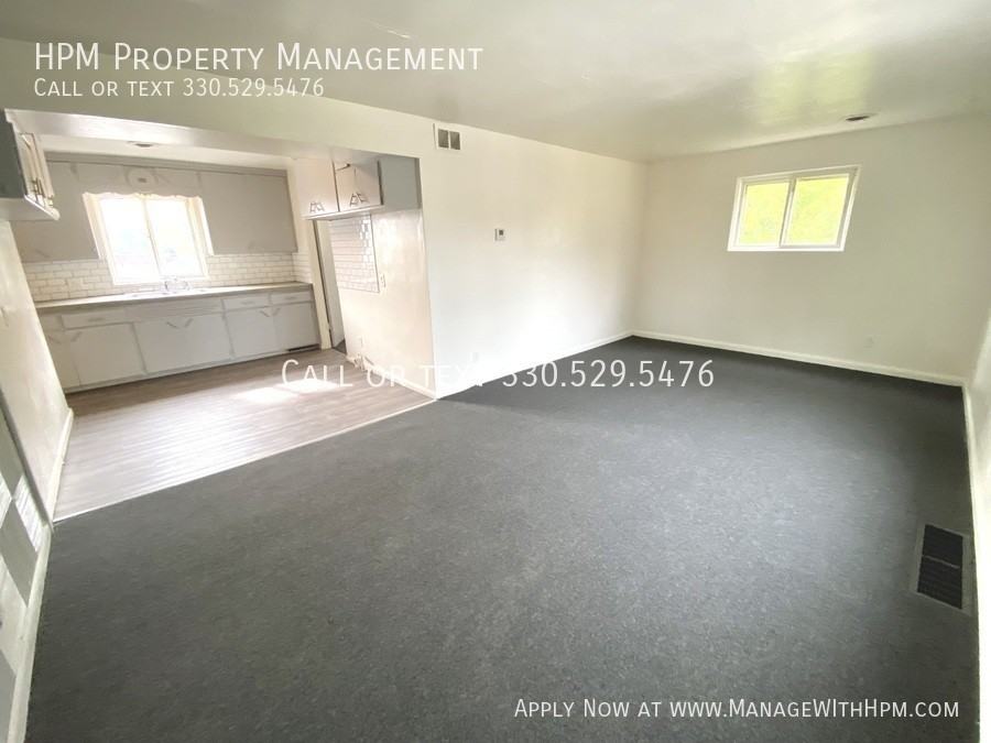 1415 Yale Ave Nw #6 - Photo 2 of 11