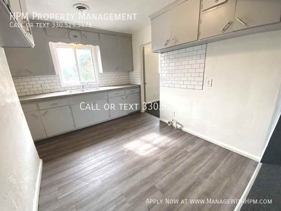 1415 Yale Ave Nw #6 - Photo 5 of 11