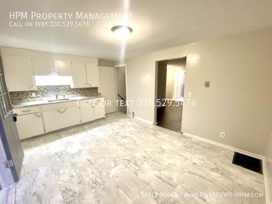 3523 Bailey St Nw - Photo 6 of 16