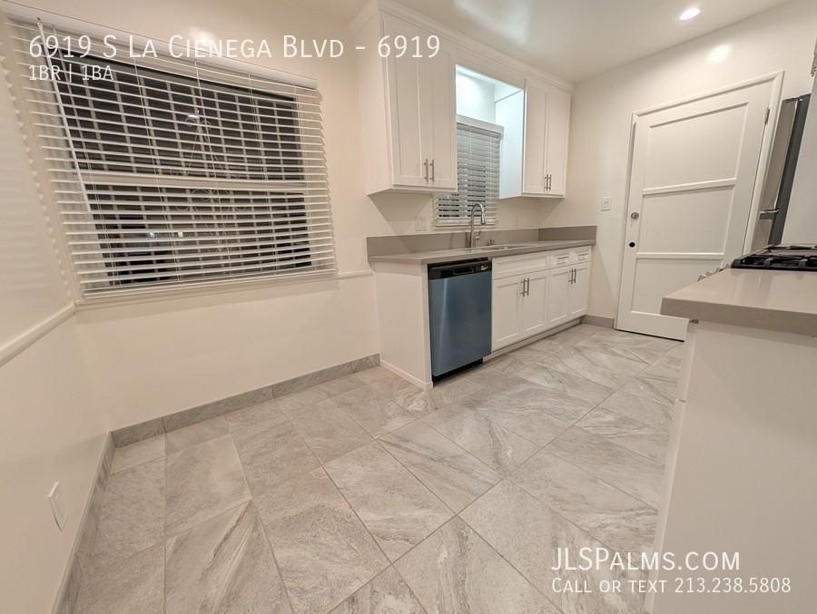 6919 S La Cienega Blvd #6919 - Photo 3 of 12