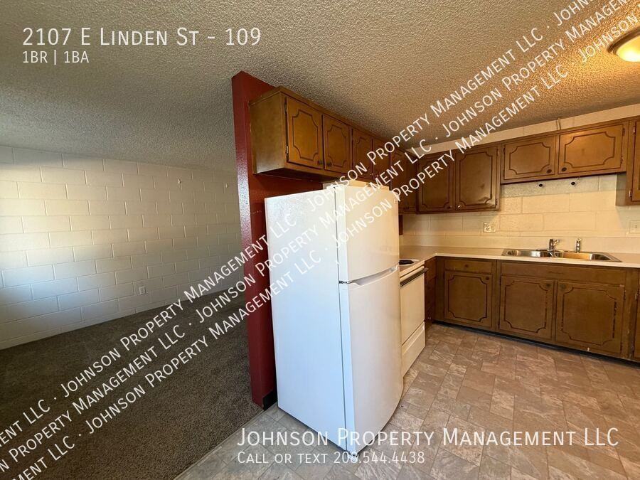 2107 E Linden St #109 - Photo 4 of 9