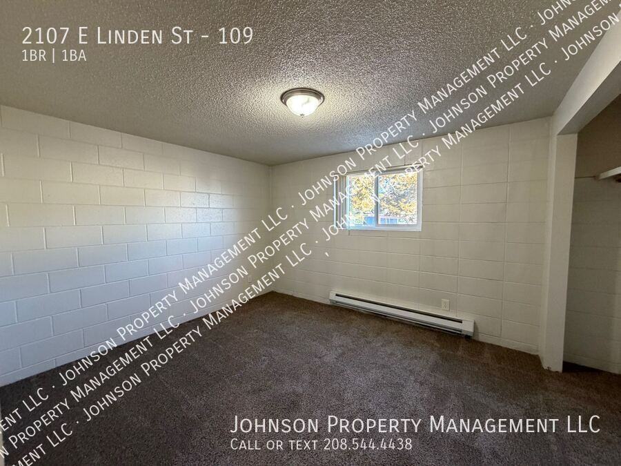 2107 E Linden St #109 - Photo 7 of 9