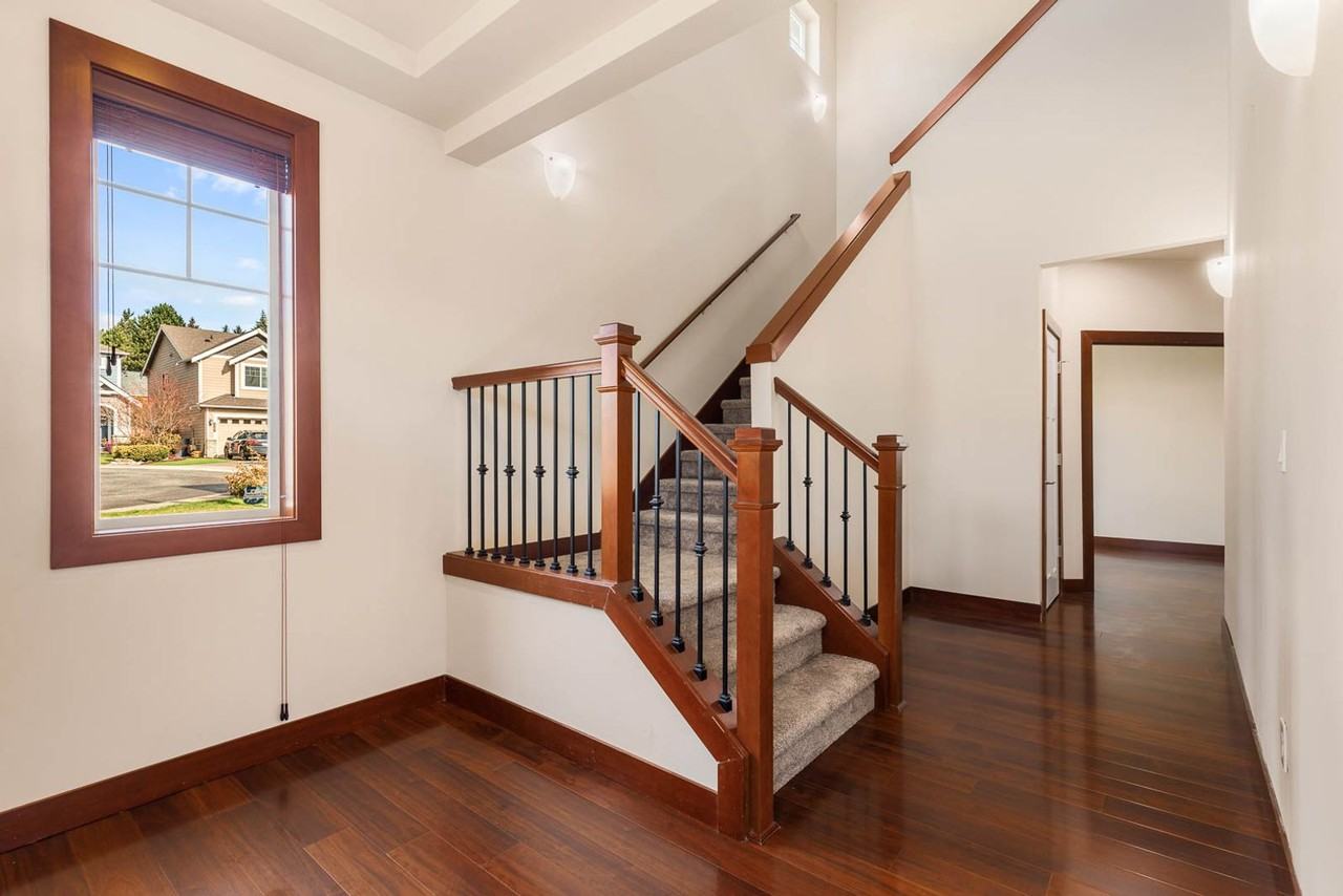 19625 2nd Dr Se - Photo 2 of 19