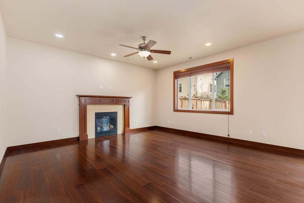 19625 2nd Dr Se - Photo 5 of 19