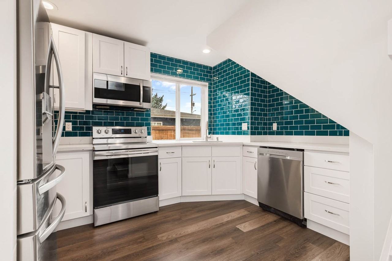 202 Nw 95th St #B - Photo 6 of 17