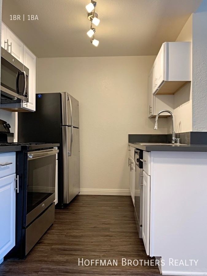 4124 Eagle Rock Blvd #308 - Photo 2 of 10