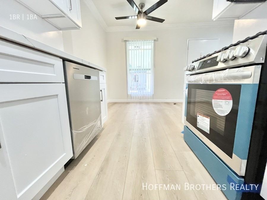 6153 Fountain Ave #8