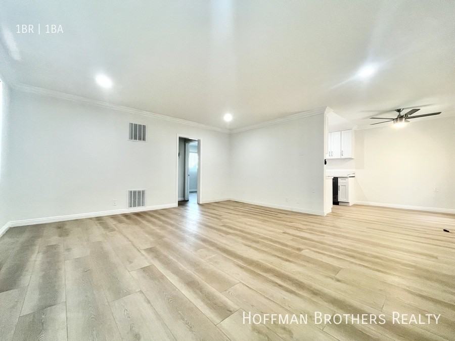 6153 Fountain Ave #8 - Photo 4 of 9