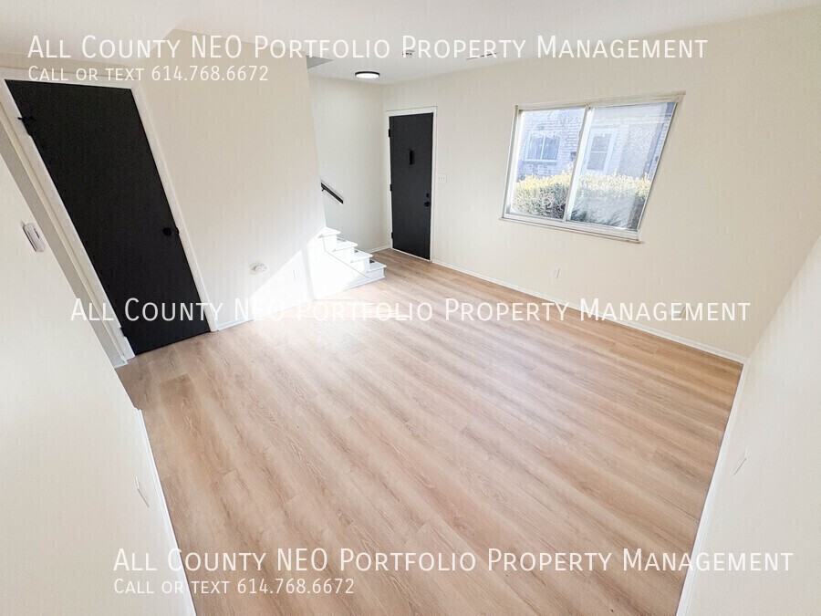 376 Woodland Ave #C - Photo 6 of 17