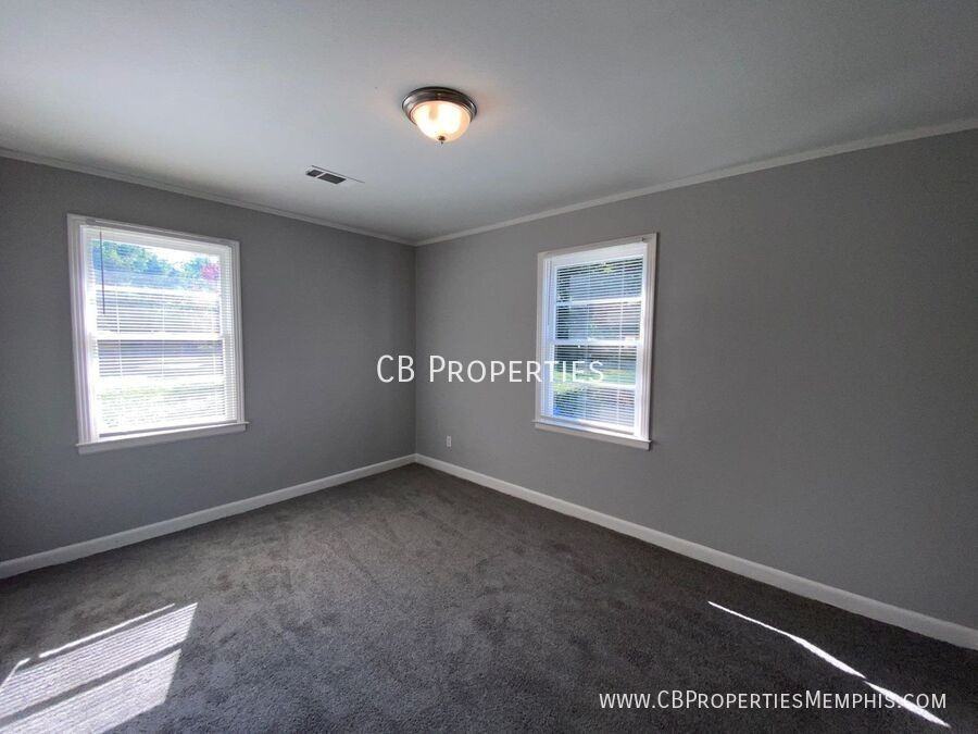 1190 Inman Cv - Photo 6 of 11