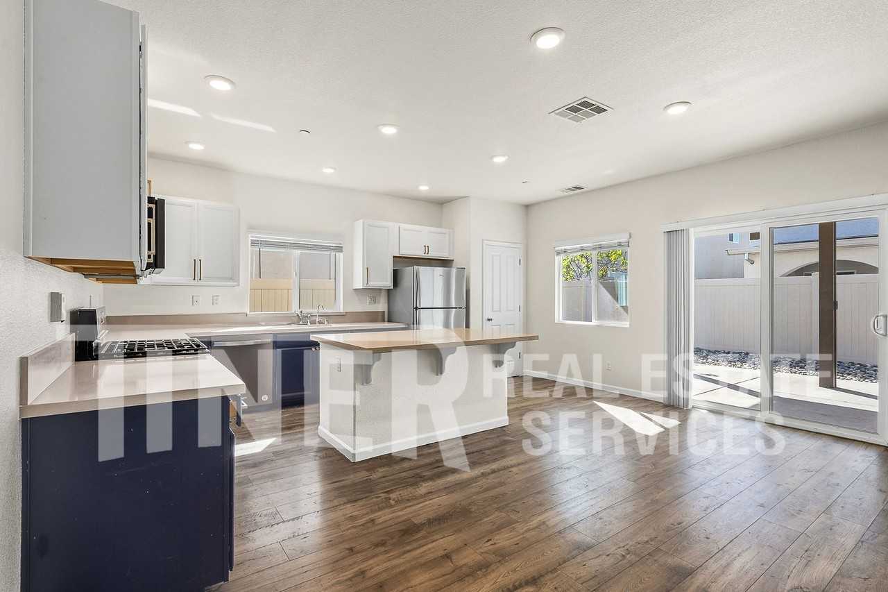 22 Tulip Ridge Ct - Photo 3 of 24